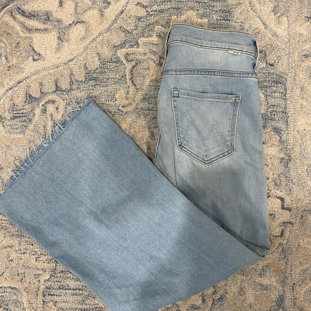 NWOT Mother Denim - The Swooner Roller Crop Fray size 28